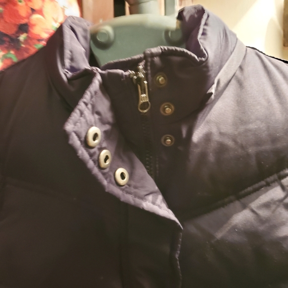 GAP PUFFER VEST (Uni-sex) - Picture 4 of 7